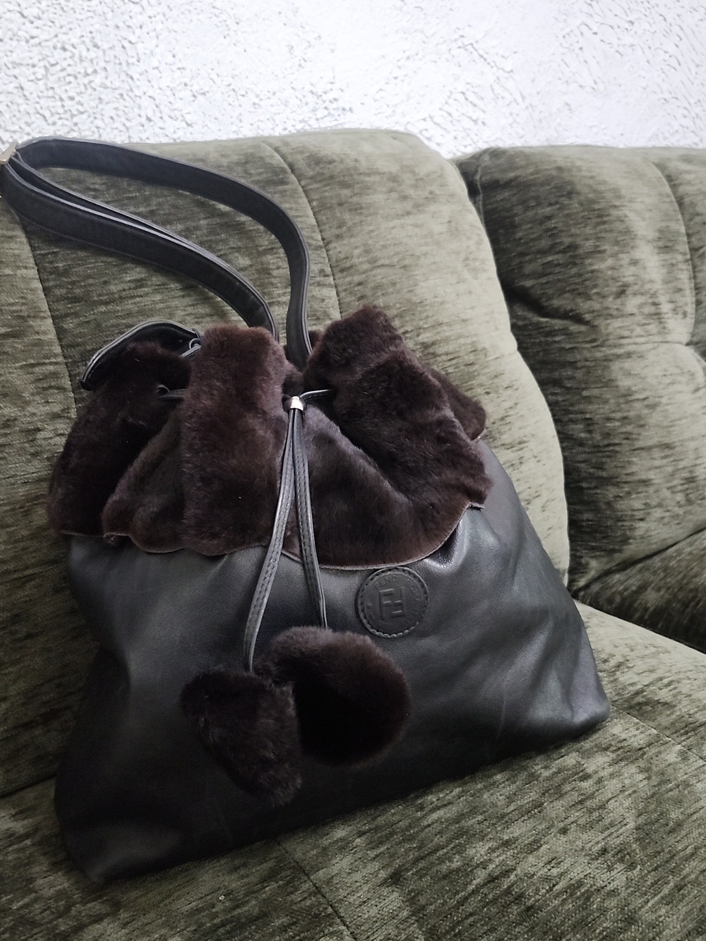Fend Rare Leather & Fur Shoulder Bag Drawstring Black & Brown Authentic